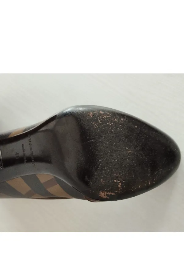 Burberry Pumps