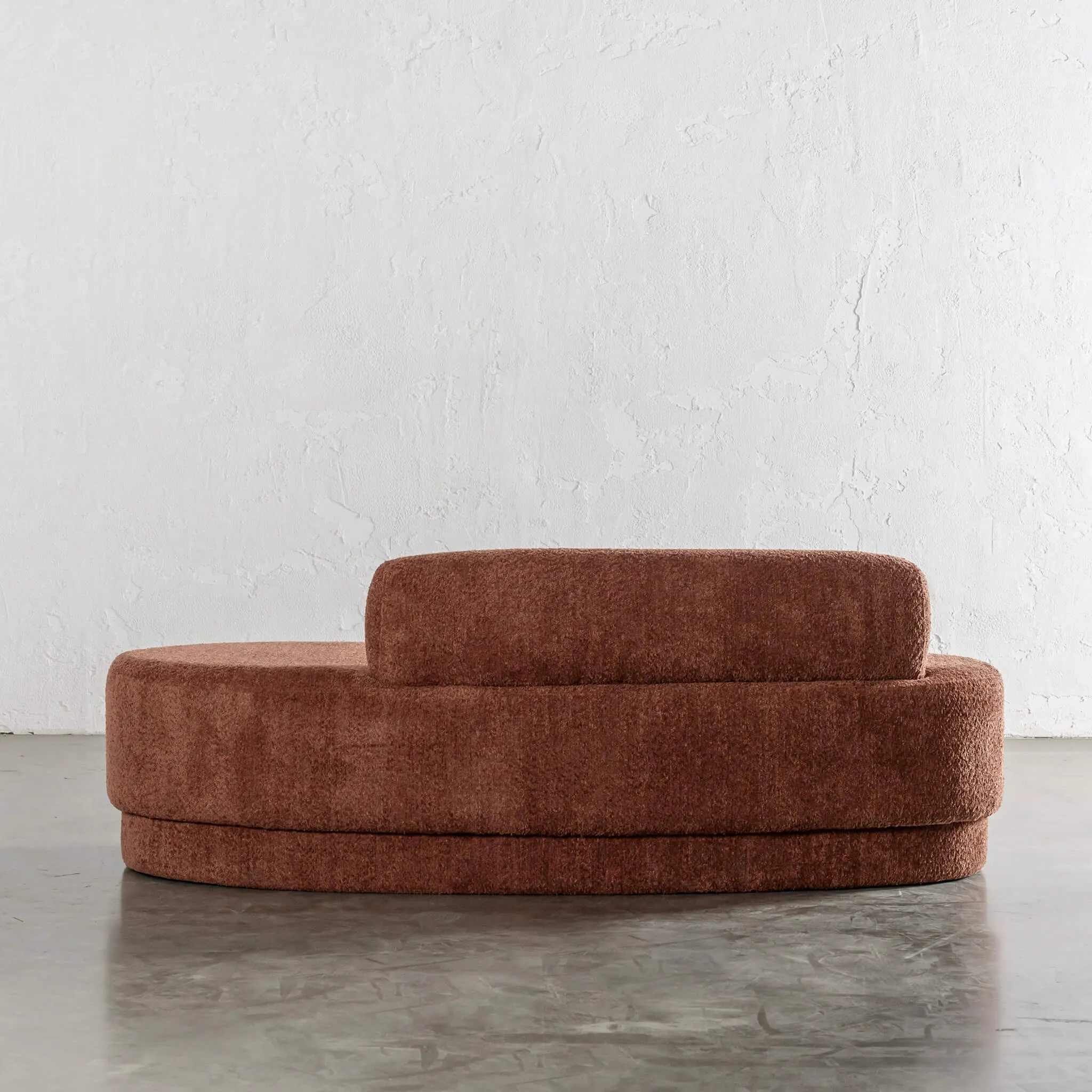 SEVILLA CURVE DAYBED  |  CARMEN RUST BOUCLE
