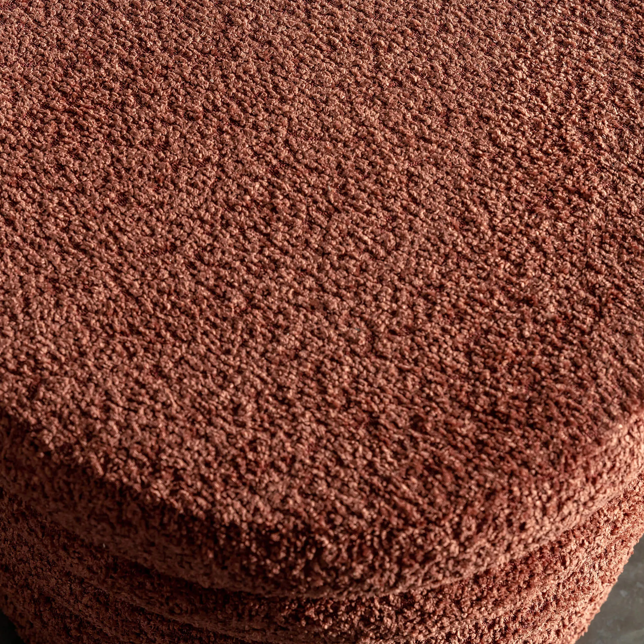 SEVILLA CURVE DAYBED  |  CARMEN RUST BOUCLE