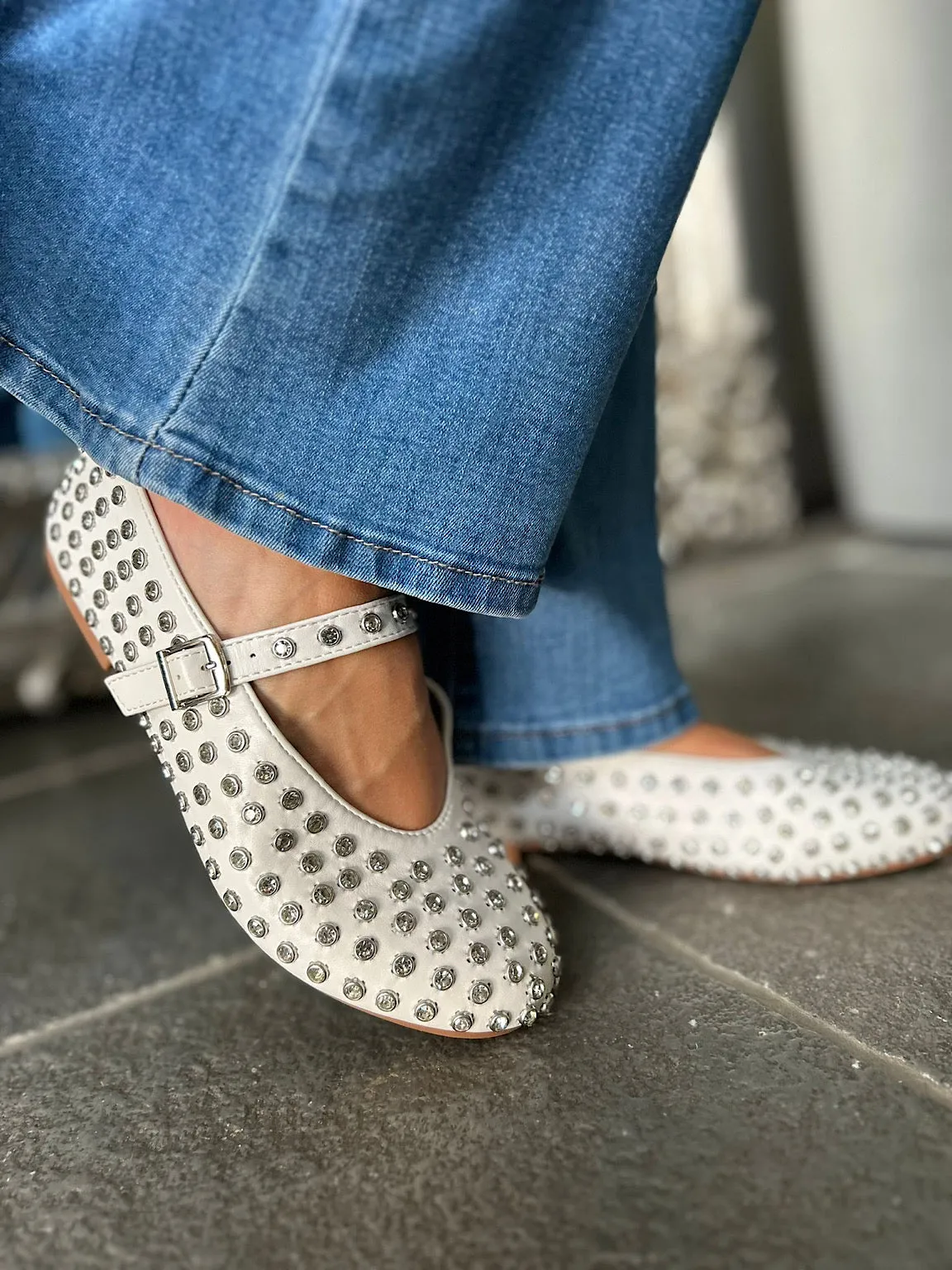 White Embellished Buckle Fasten Ballet Pump
